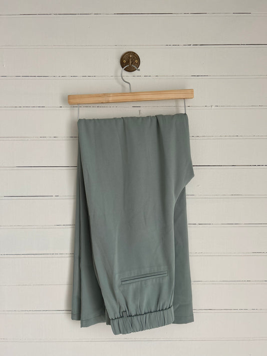 Medium Pleated Straight Leg Pants