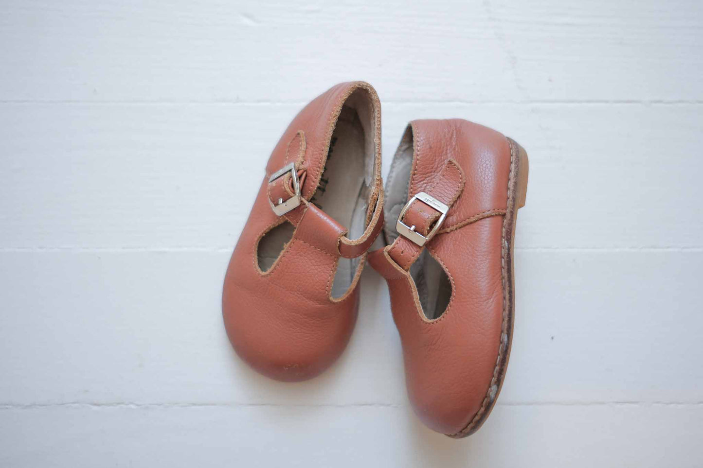 Leather T-Strap Shoes (7)