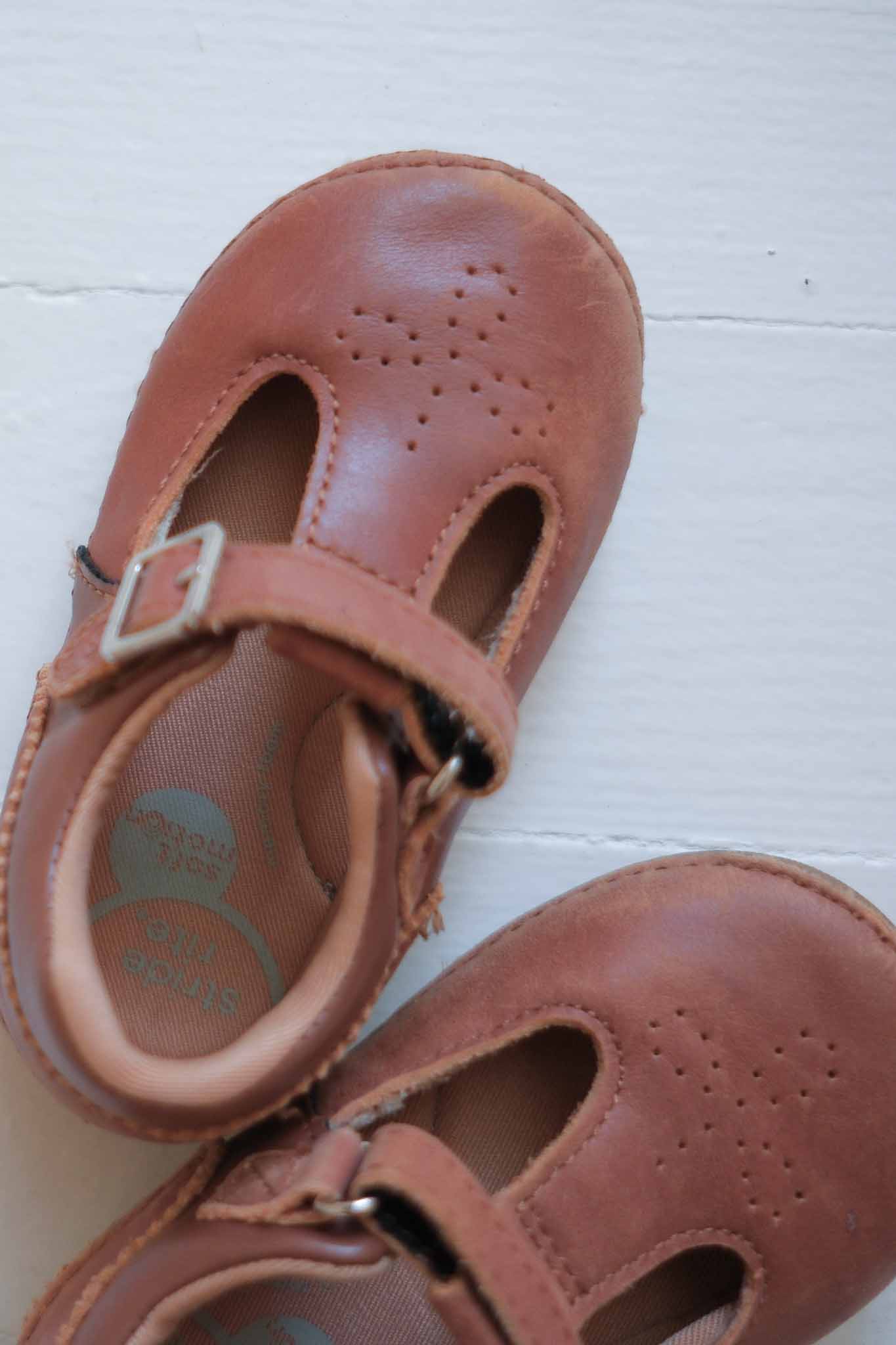 Stride Rite Leather Shoes (6)