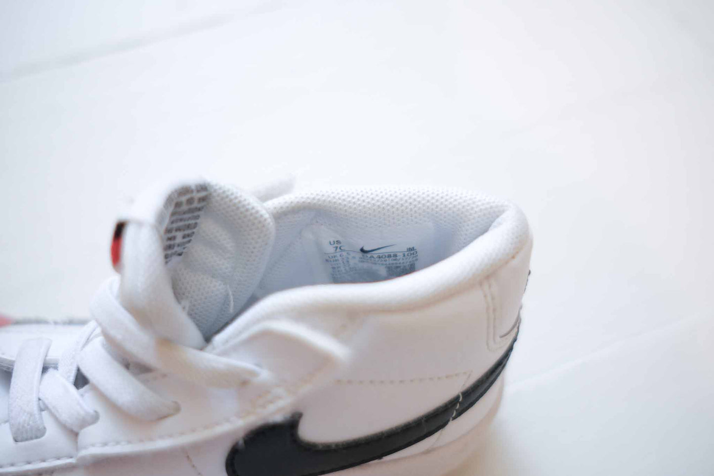 Nike Toddler Shoes (6.5)